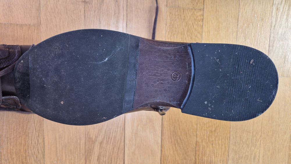 Vând  ghete de iarnă  Goretti, nr.42, piele