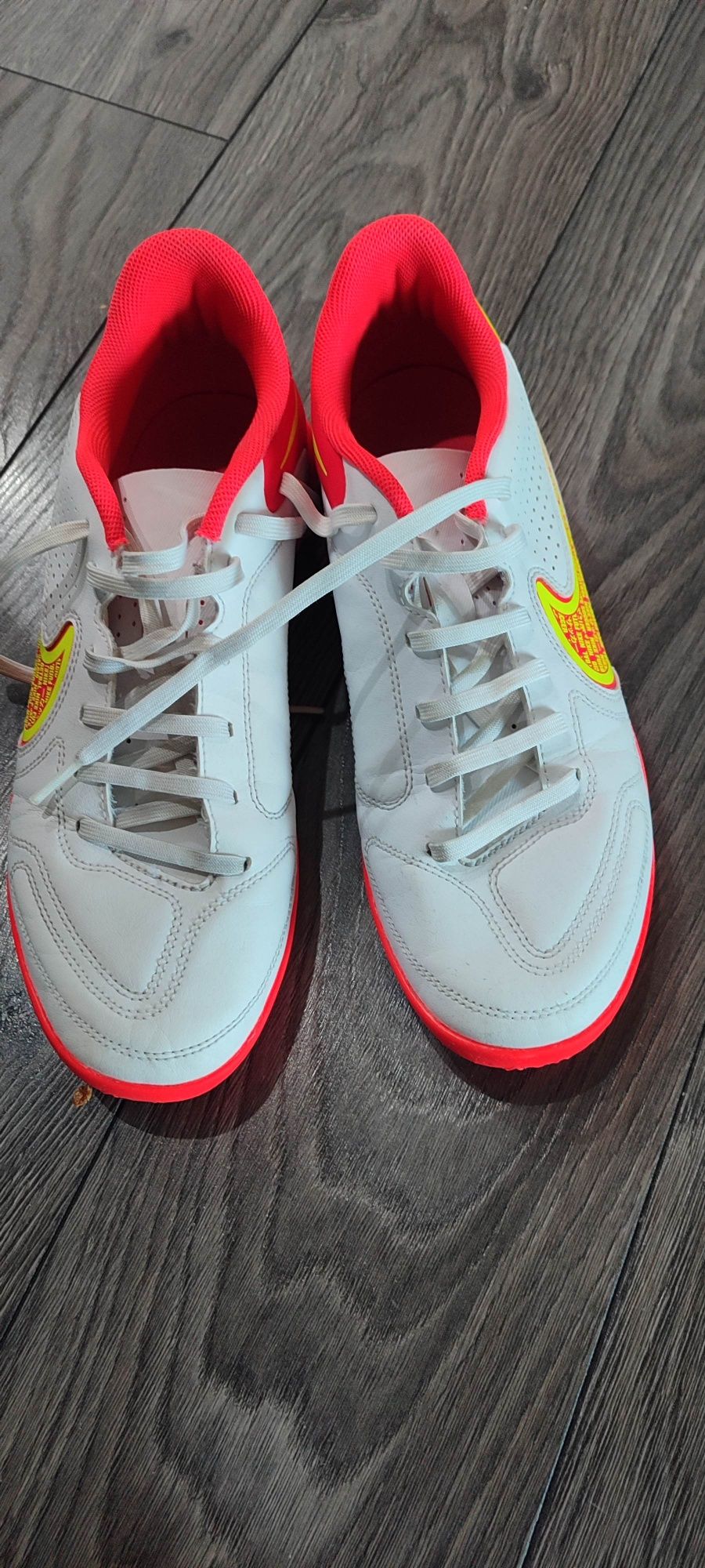 Стоножки Nike Tiempo