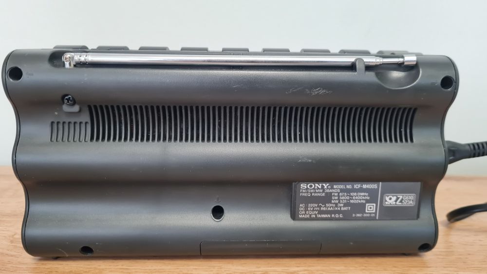 Sony ICF-M400S портативно цифрово радио