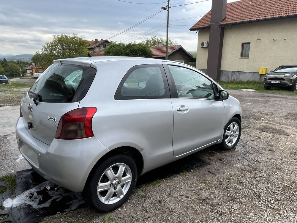 Toyota Yaris 1.3 автоматик на части