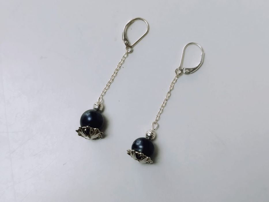 Cercei din argint 925 cu perle culoare neagra si elemente din argint