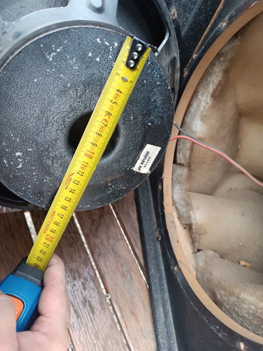 Boxe pasive 300 w 1400 lei perechea