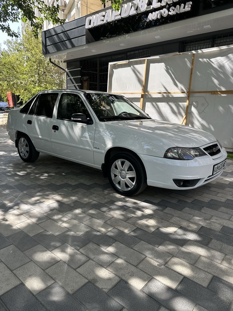 Nexia 2 luxe kanditsoner sotiladi