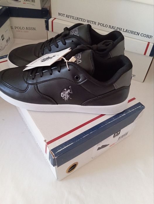 Продается кроссовки