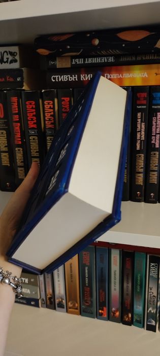 Книга "Doctor Who: 12 Доктора, 12 Истории"