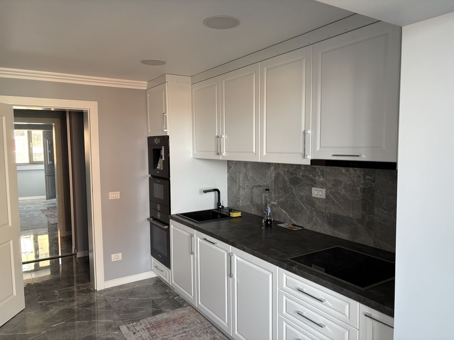 Vand apartamet 3 camere