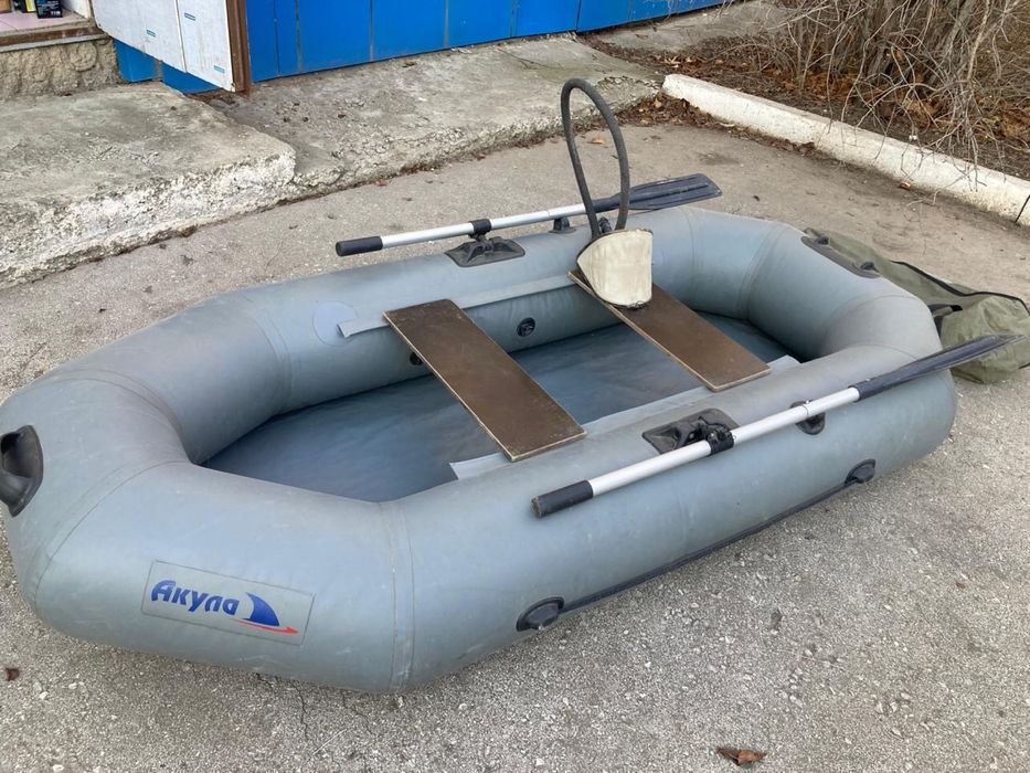 Лодка для рыбаков