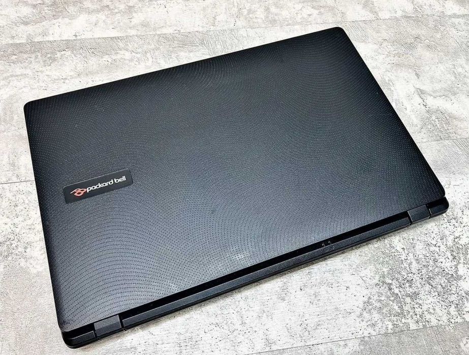 Продам отличный ноутбук на SSD + 8GB оперативной