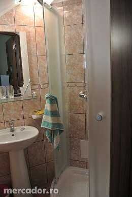 Dau in chirie vilă 3 camere 120 mp construiti sector 4 str. Odei