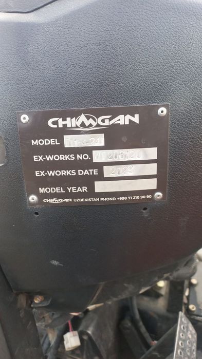 Chimgan 504 Traktor sotiladi