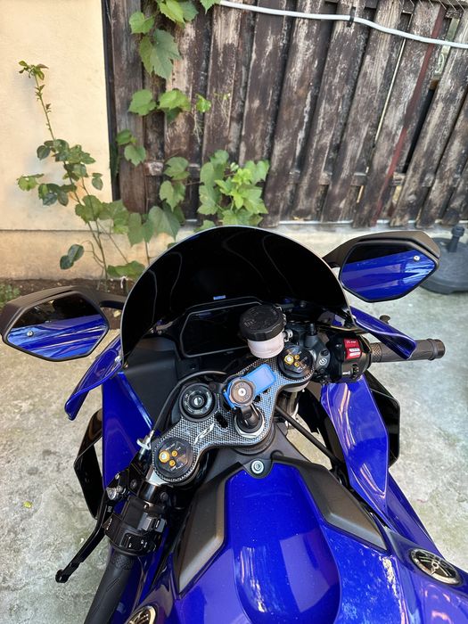 Yamaha R1 Model 2024