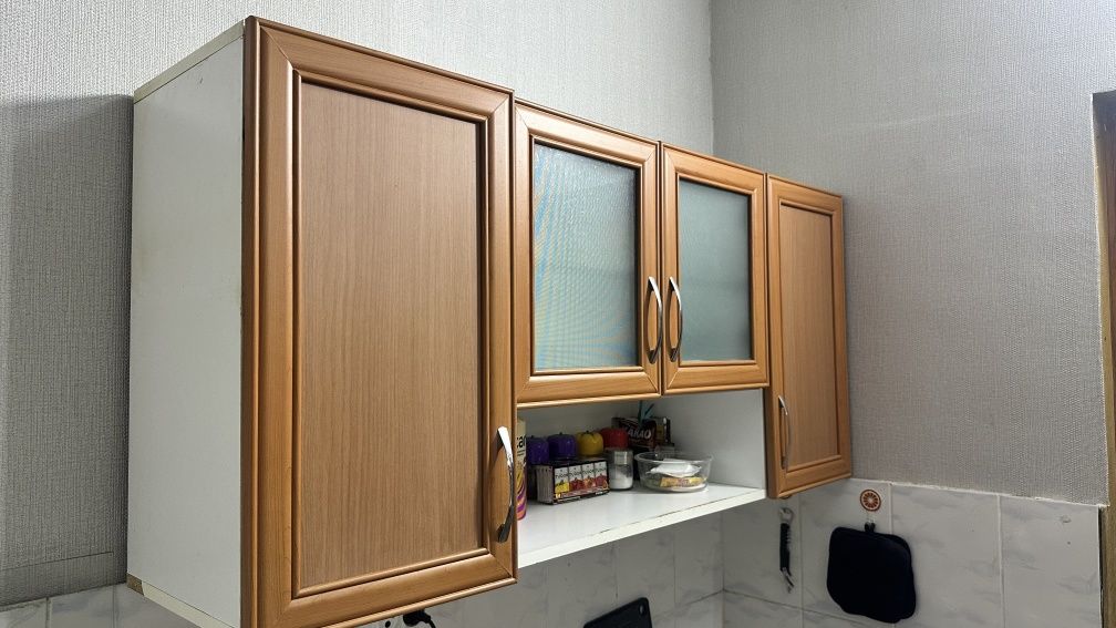 Кухонный шкаф , гарнитур