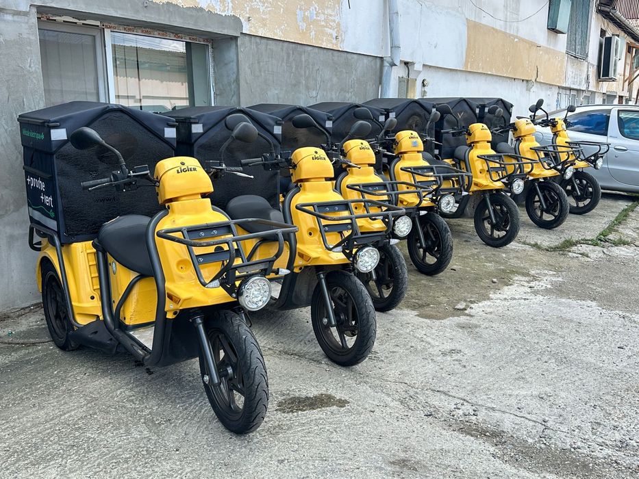 Inchiriez masina pentru livrari Tazz , Bolt Food,