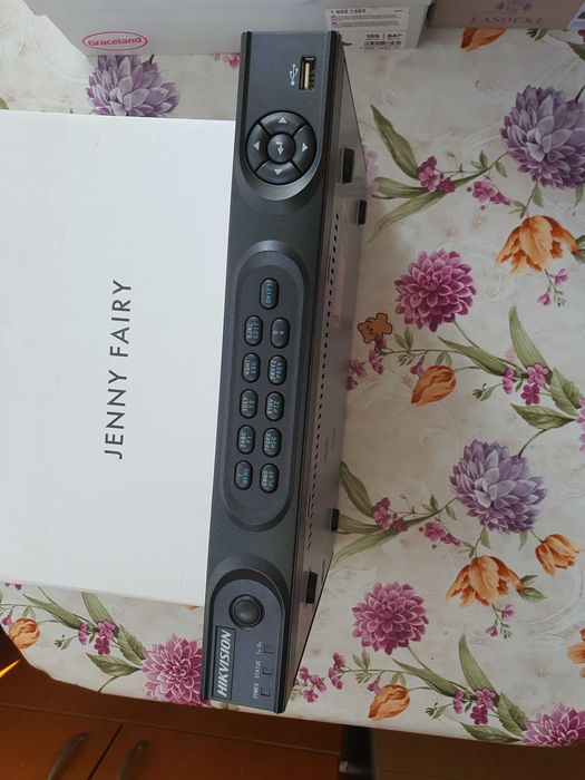 DVR HikVision DS-7204 HVI-ST/SE