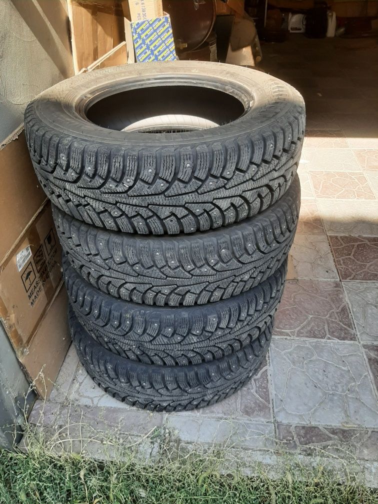 Зимние шины Nokian Nordman  195/70 R15 C 104/102R