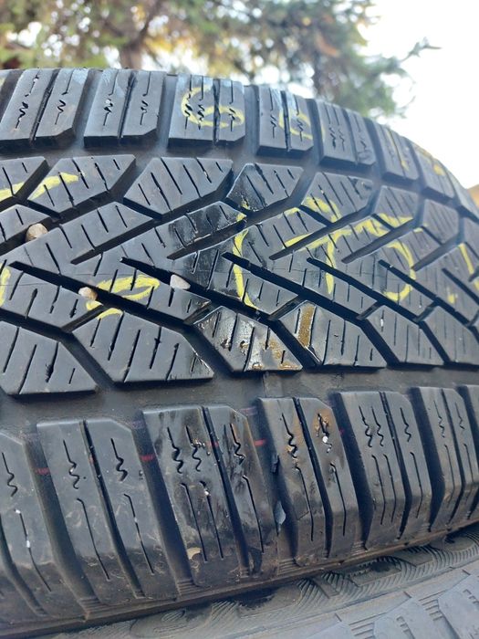 2 anvelope 215/60 R17 Semperit iarna