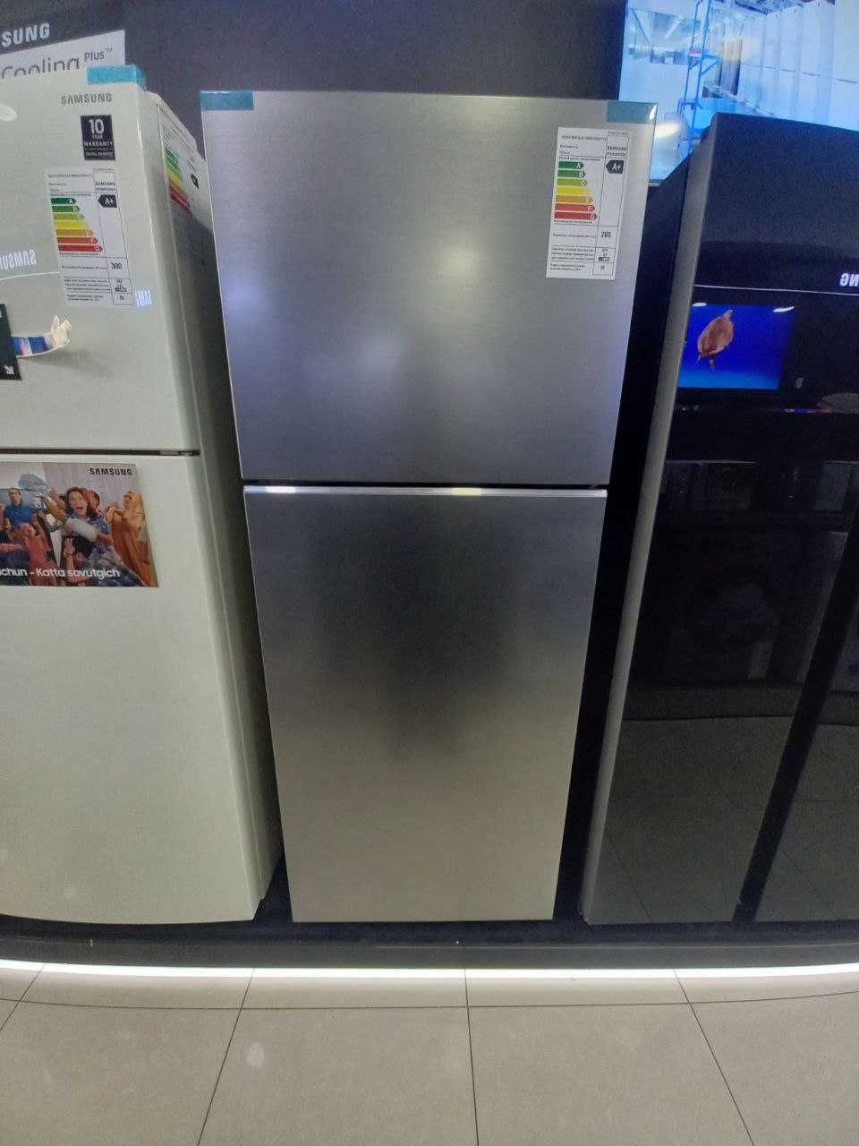 Холодильник Samsung 411 л. RT42CG6420S9WT
