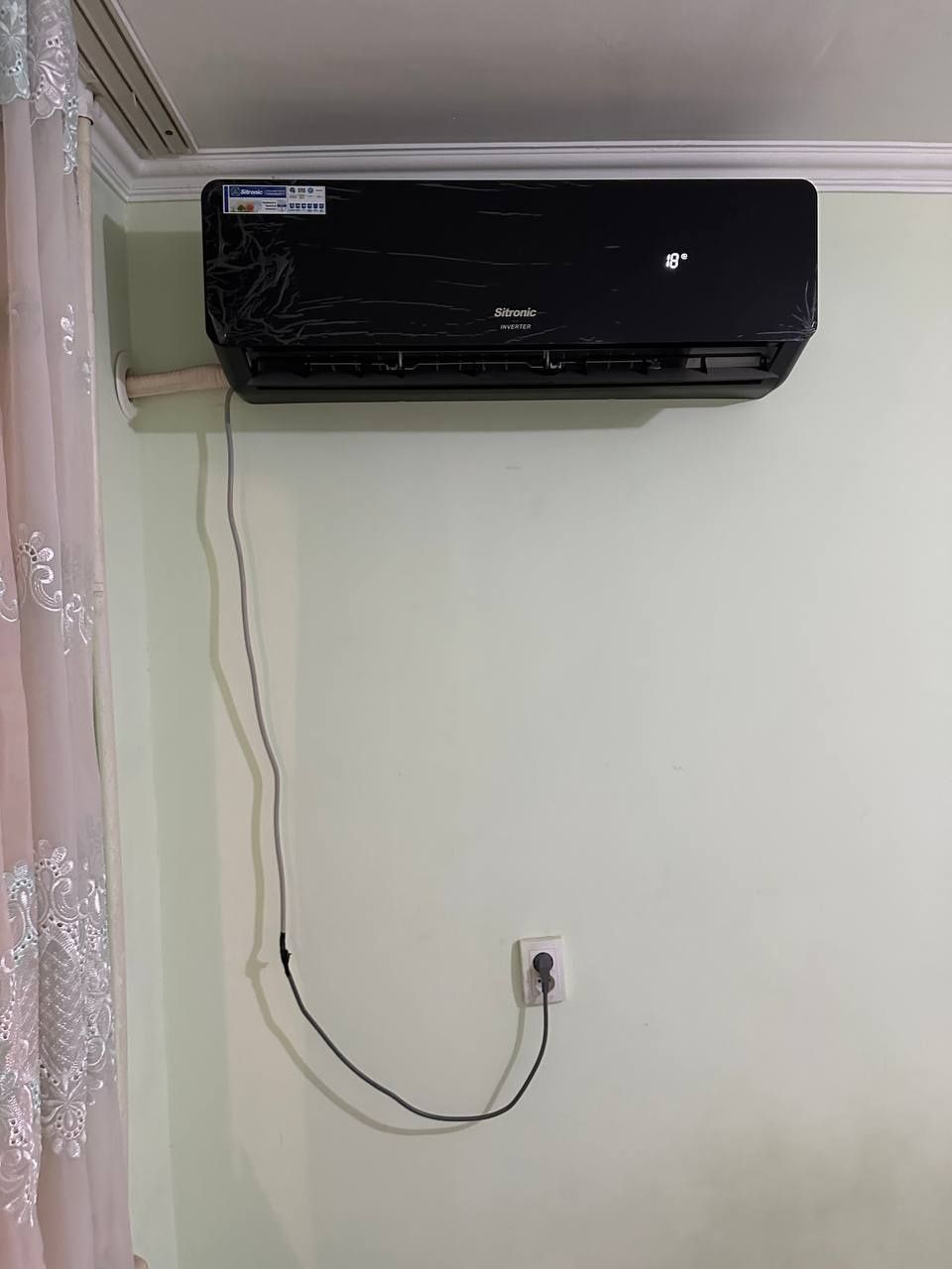 SHERIKLIKKA OILAGA CHILANZAR 22 Kv 4 Xona 3 etajda Texniklari Bor