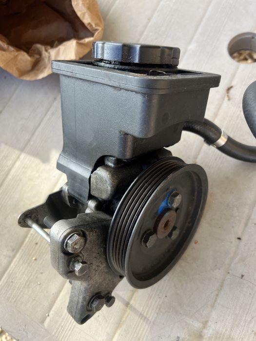 pompa servo Range Rover L322