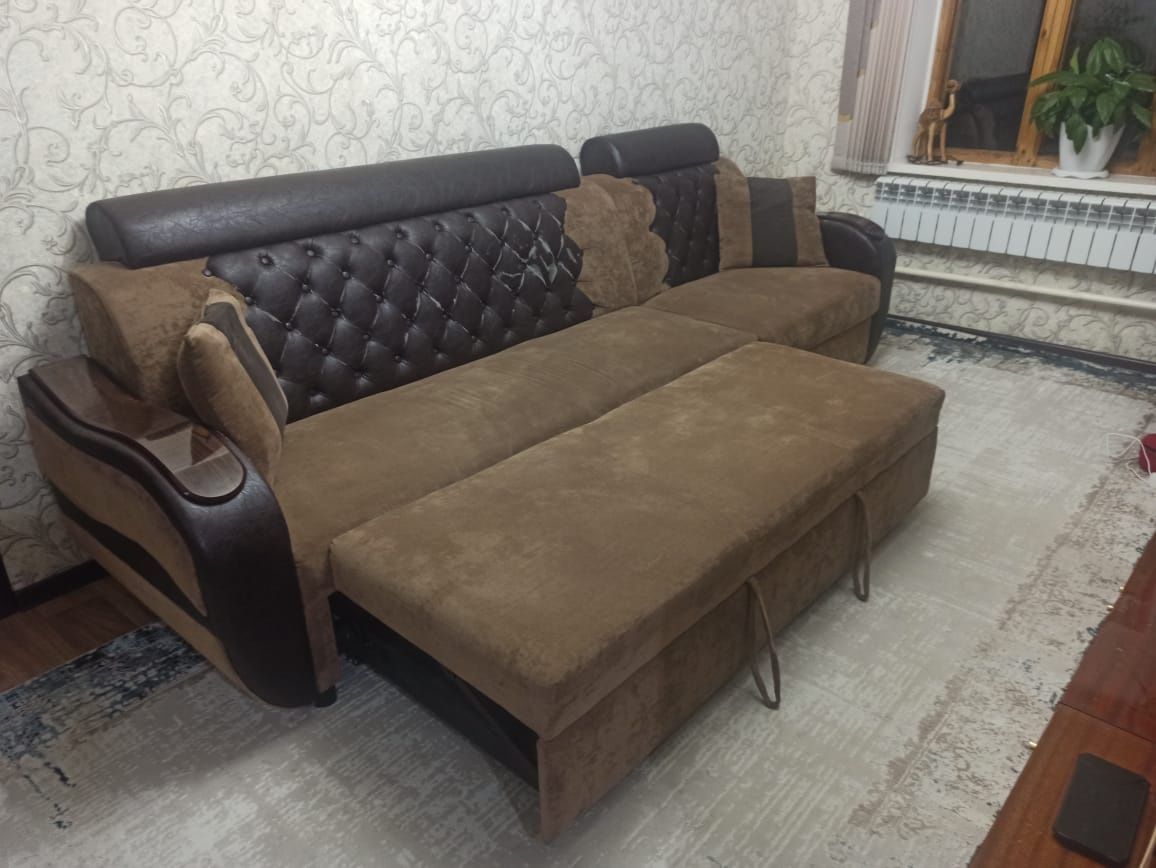 Продаётся диван уголок