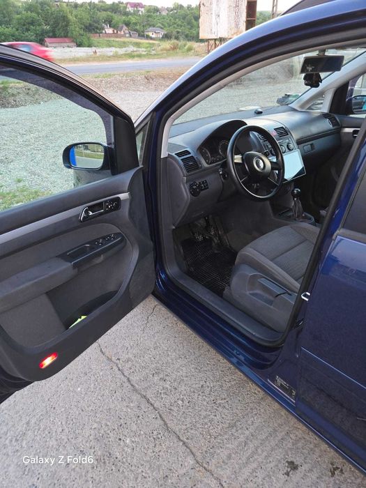 Vw Touran 2.0 2004 Diesel 5 locuri