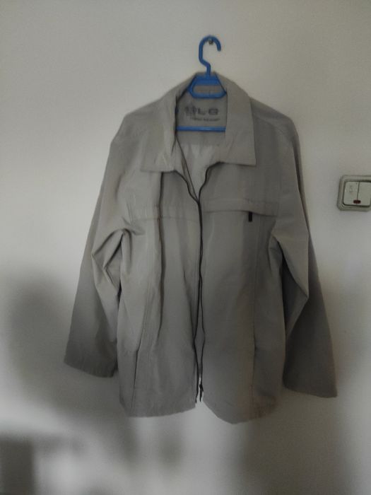 Geci, hanorace, haine - mărimi diferite, modele diferite,