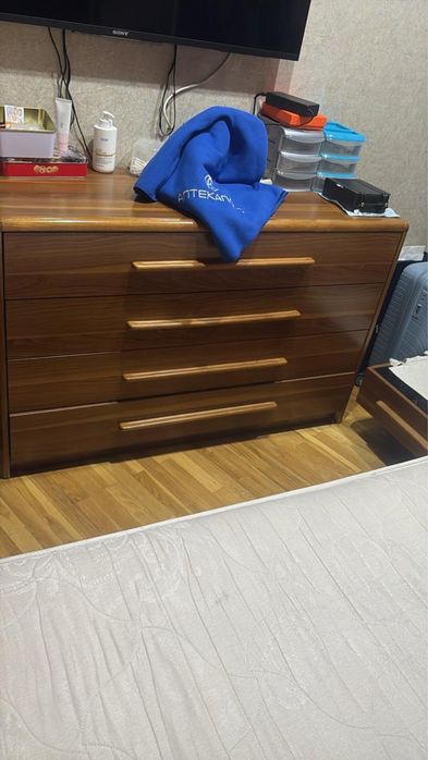 Комод для спальни в 4 яруса