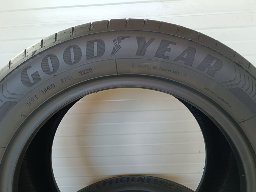 2бр летни гуми 225/55/17/97W/Goodyear efficient grip/dot2220/5.7мм гра