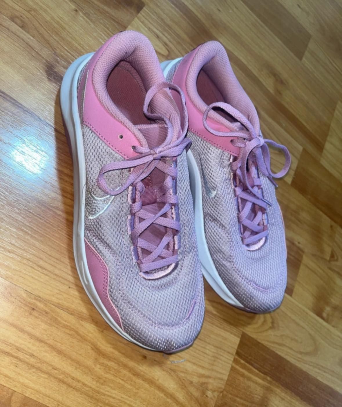 Pantofi sport dama Nike original,purtați o dată,impecabili!