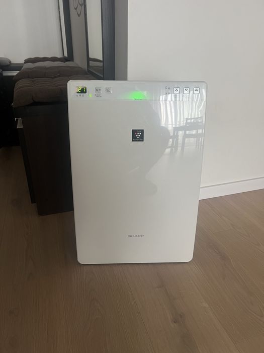 Purificator aer Sharp in stare perfecta!