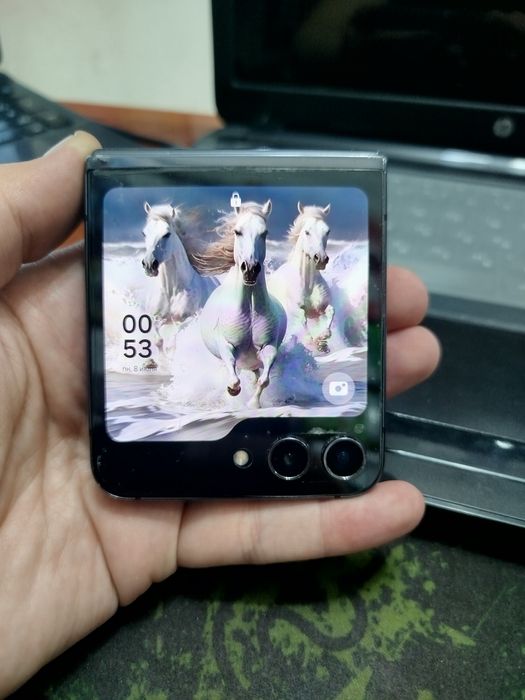 Samsung FLIP 5 8/256 GB на запчасти не дорого
