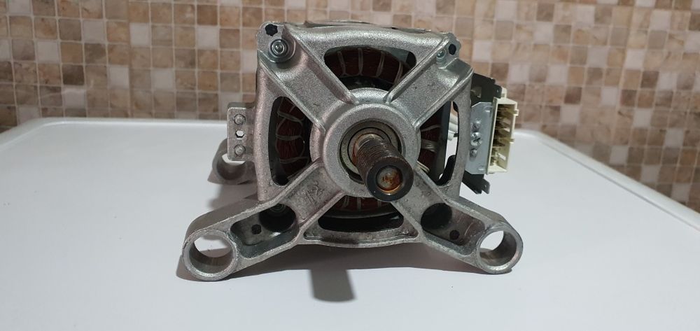 Motor masina de spălat indesit inverter