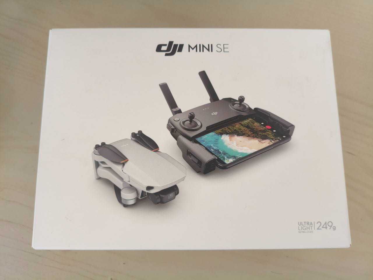 Продавам Дрон DJI MINI SE в перфектно запазено състояние на 10 цикъла