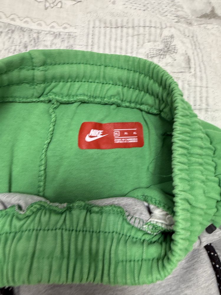 Nike tech fleece