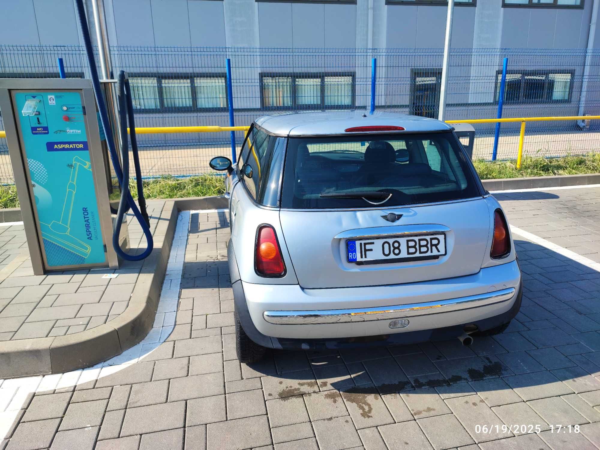 Vand Mini One 2004