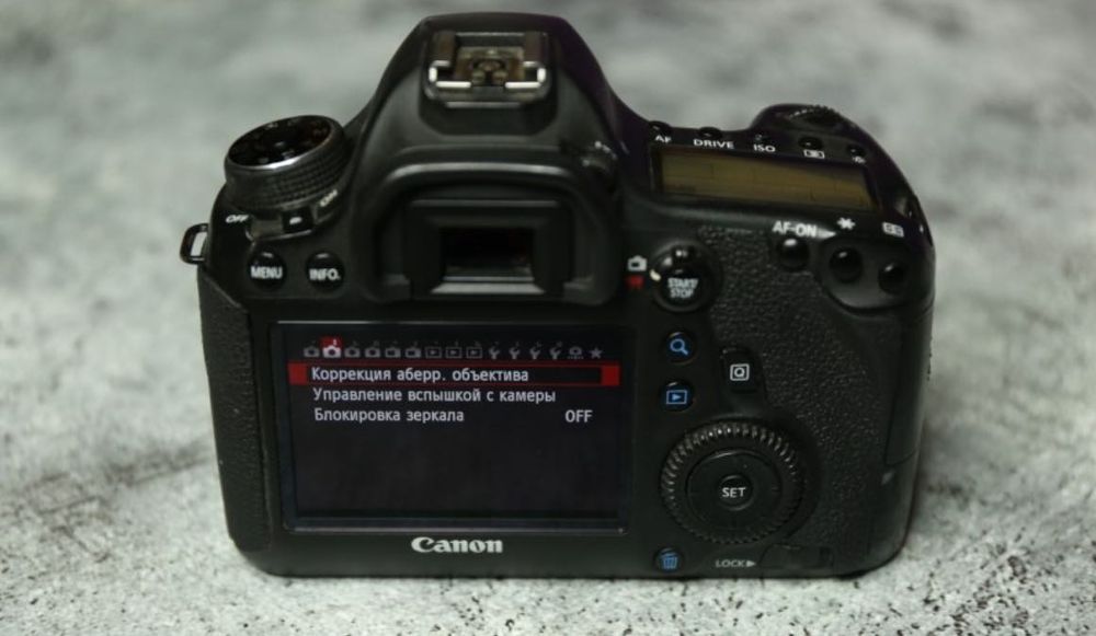 Canon 6d body sotiladi