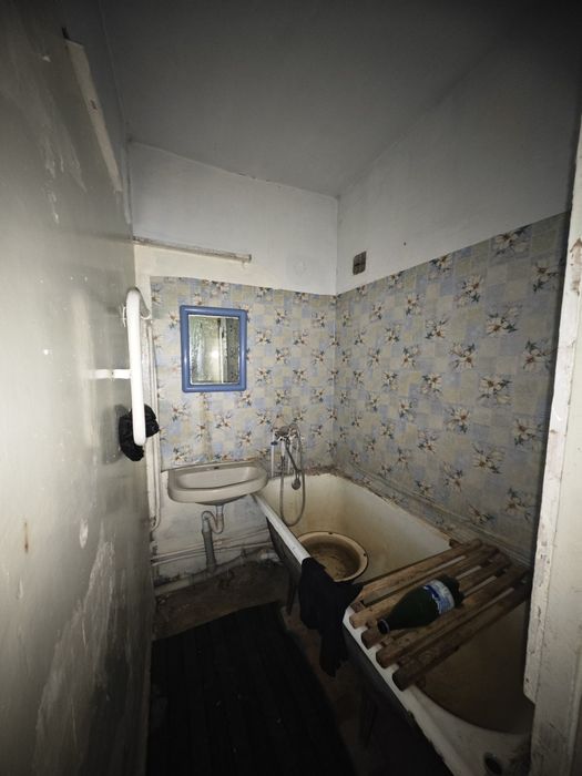 Срочно продаётся 2 комнатная квартира на 5 этаже 5 этажного дома