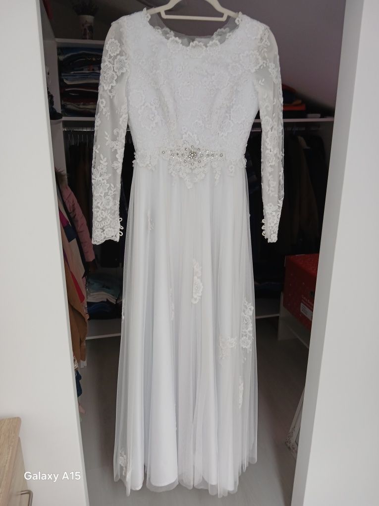 Rochiță mireasa marimea S preț 200 euro!
