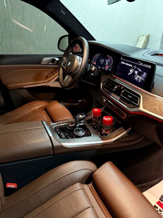 BMW X7 40i Белый