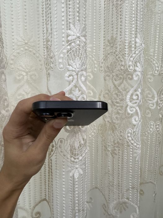 Iphone 16 pro max 94% yomks