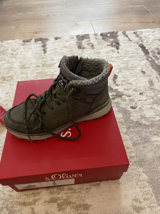 Vând ghete de iarna  pentru copii S Oliver.