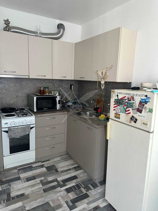 Продава се Двустаен апартамент в Бургас, Меден рудник - зона А - 7 кв.м за 9643 €/кв.м - Снимка #2