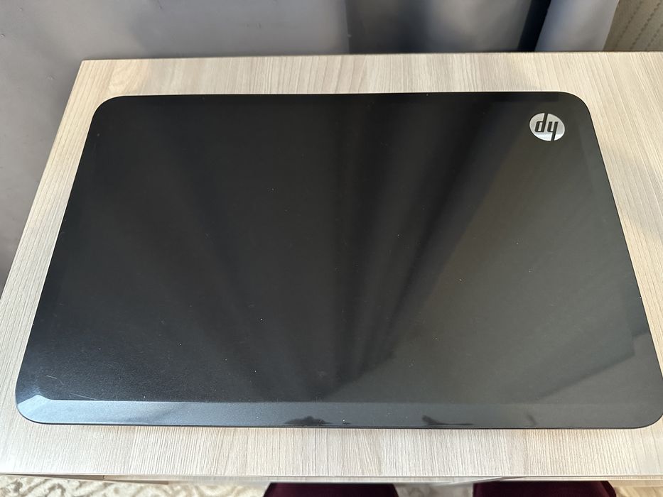 Продам ноутбук hp в комплекте с сумкой и беспроводной мышкой
