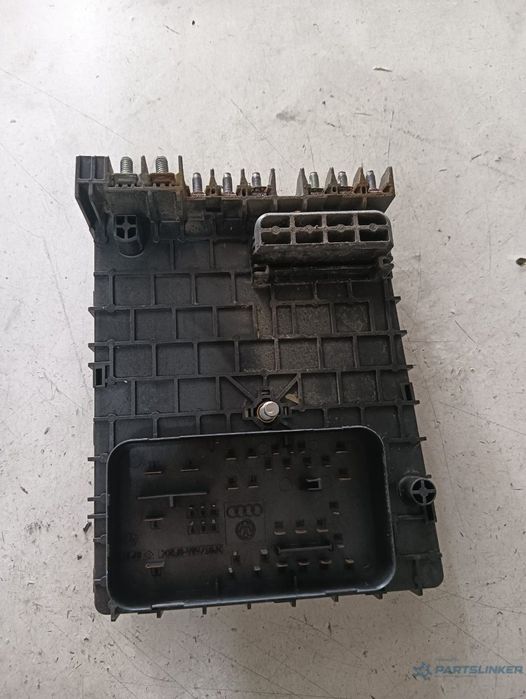 Panou sigurante VOLKSWAGEN PASSAT Variant (3C5) [ 2005 - 2011 ] OEM 3c0937125