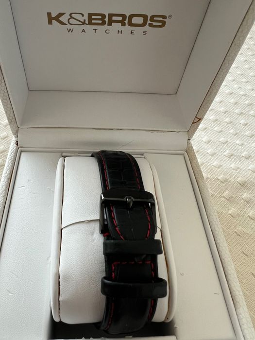 Мъжки стилен часовник K&BROS