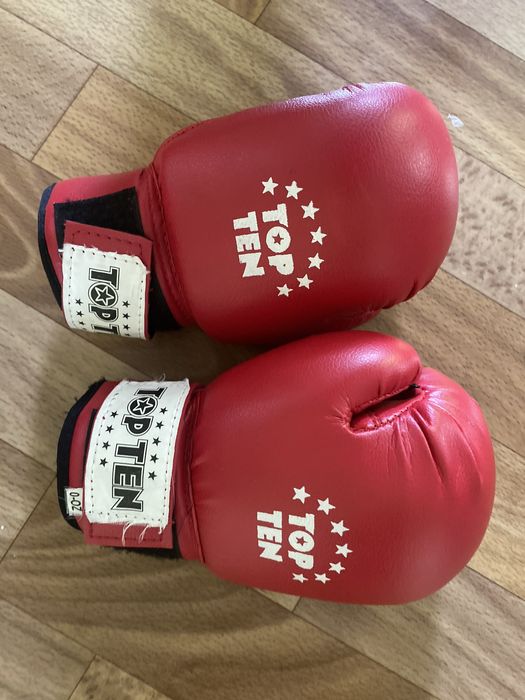Продам детские боксерские перчатки