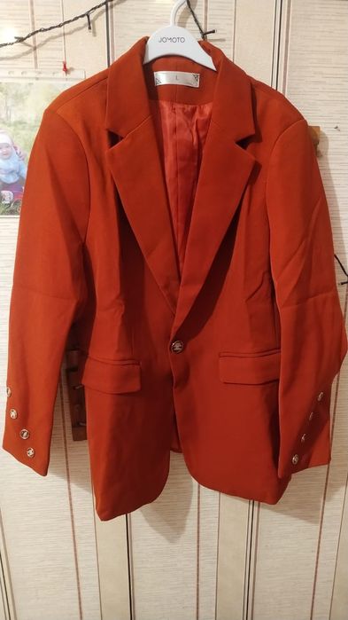 Пиджак,кофта новые. Продам