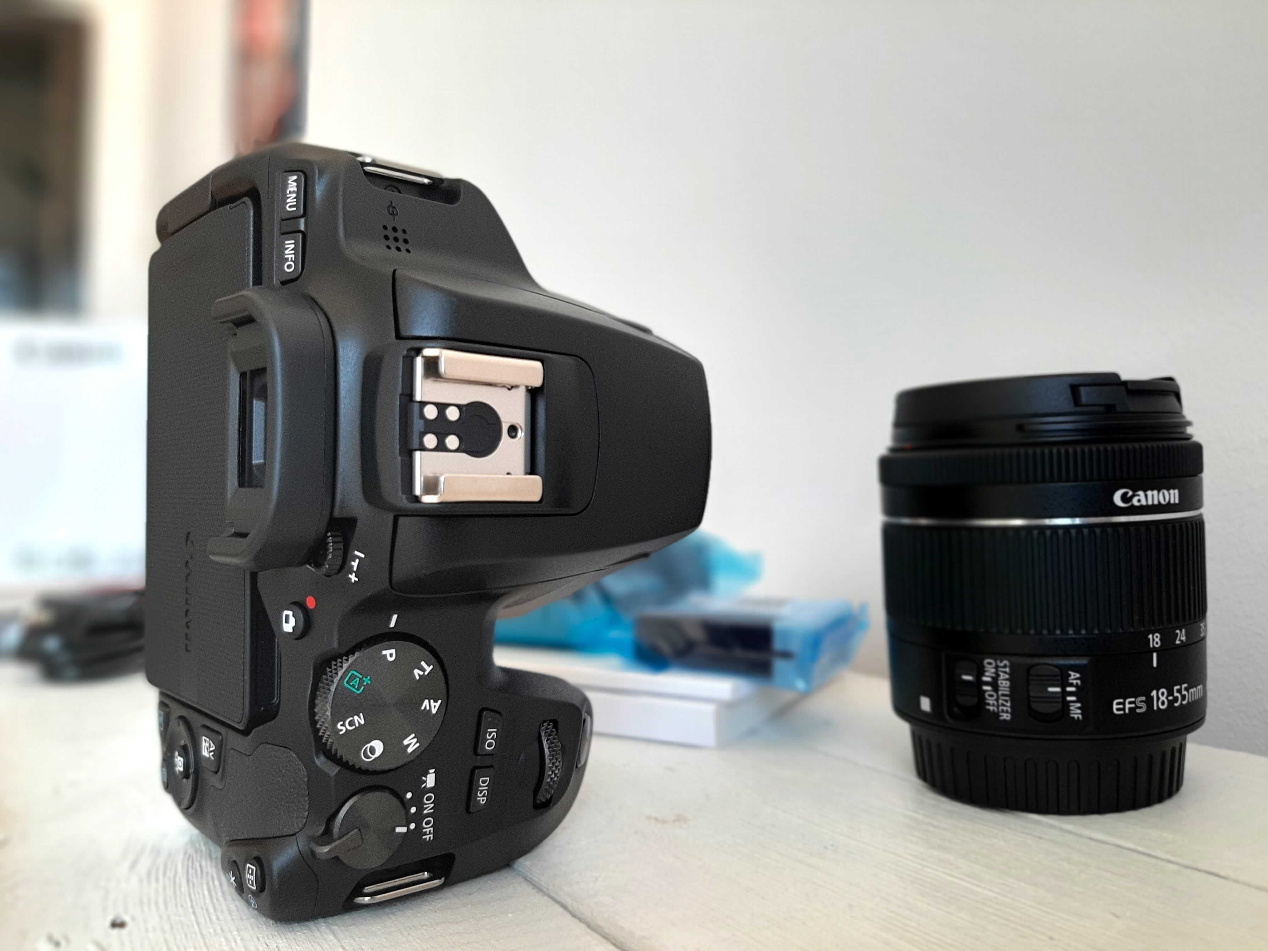 DSLR Canon - EOS 250D  Canon, EF-S 18-55mm f4-5.6 IS STM (ГАРАНЦИЯ)