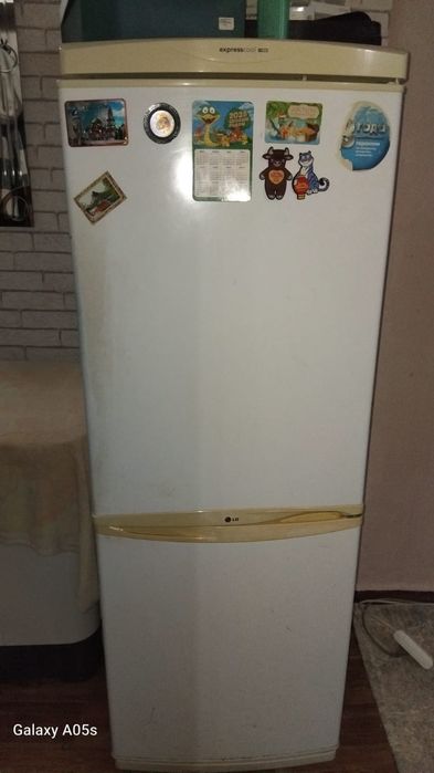 Продам холодильник