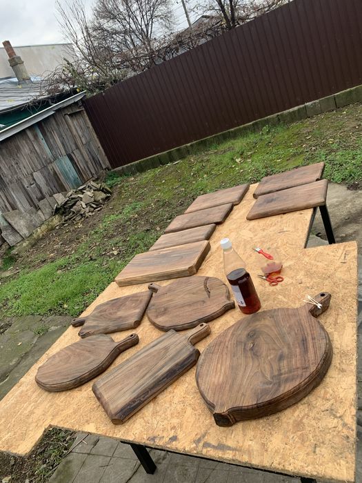 Tocatoare ddin lemn de nuc